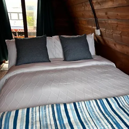 Cois Farraige Glamping Pod * Milltown Malbay